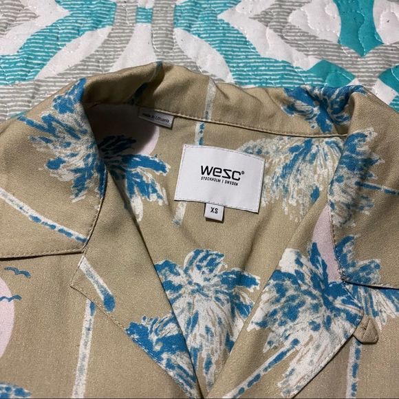 ❀ NWT WESC Nevins Hawaii Button up Shirt ❀ - Picture 5 of 7